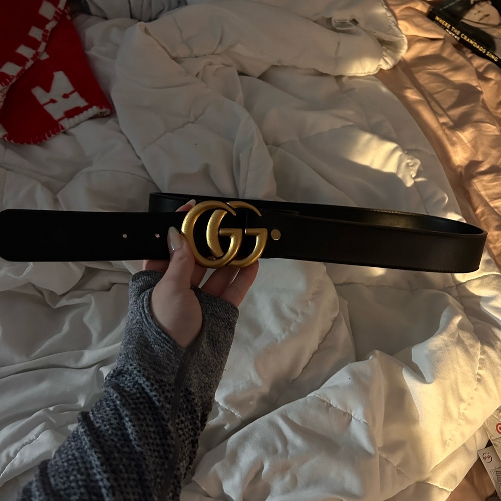 Woman’s Gucci belt